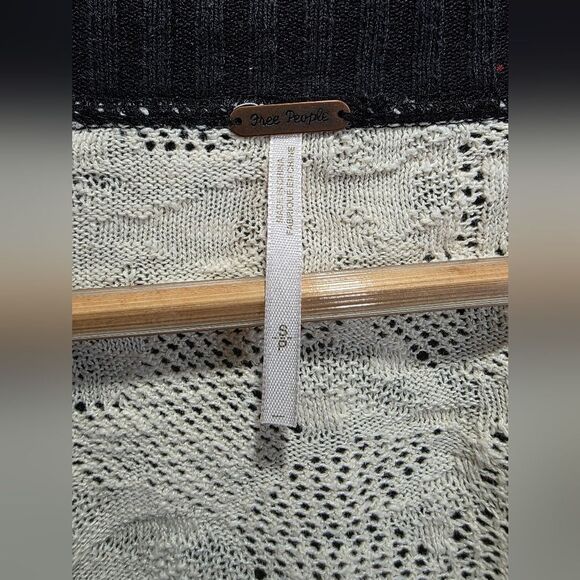 Free People Ivory Black Full Zip Crochet Women's Sweater Jacket Size S Blogger - Picture 5 of 12